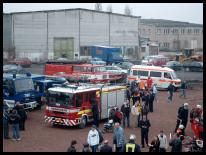 Es waren auch Feuerwehrautos aus den Niederlanden vor Ort.
